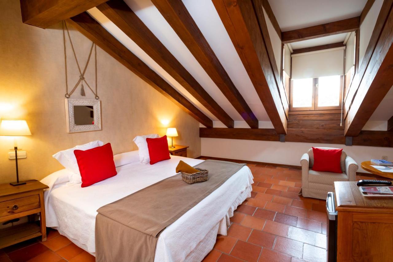 Hospederia De Santo Domingo Hotel Pedraza Eksteriør billede