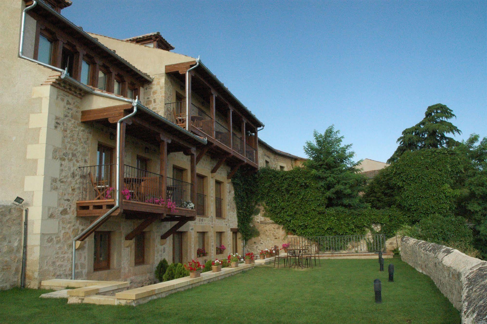 Hospederia De Santo Domingo Hotel Pedraza Eksteriør billede