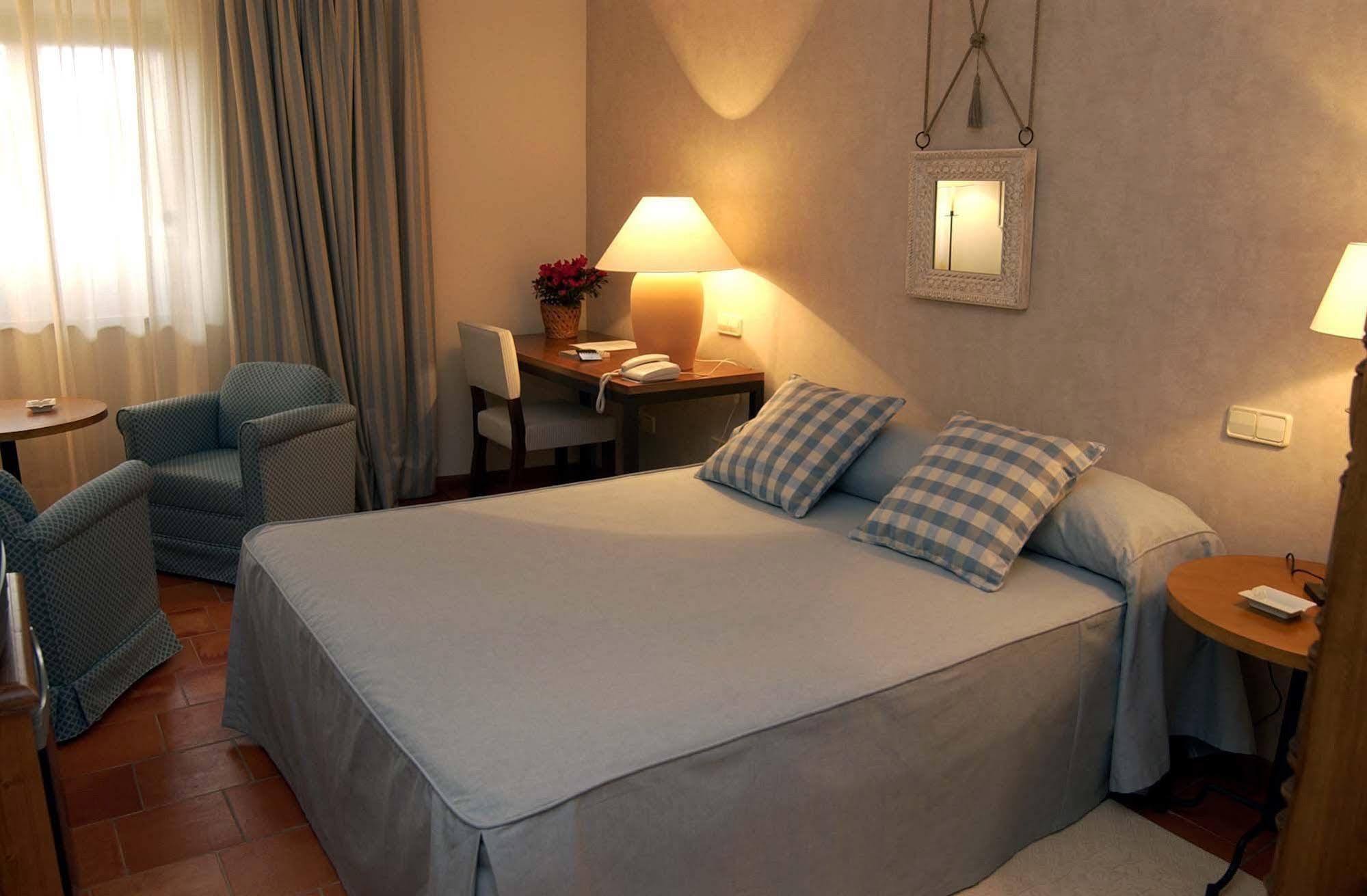 Hospederia De Santo Domingo Hotel Pedraza Eksteriør billede